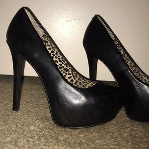 Jessica Simpson size 6 heels